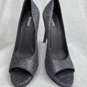 Vera Wang Silver glider Stilettos